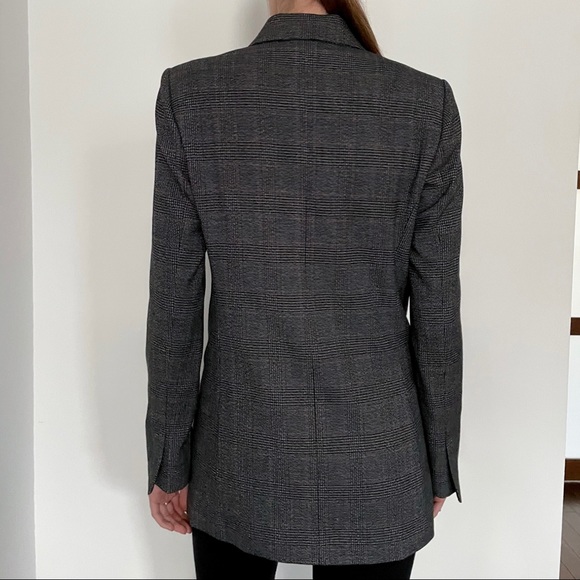 Blazer - Picture 4 of 4